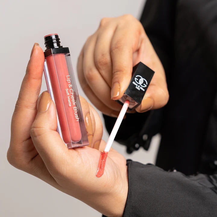 Glow & Glee Kiss Me shade