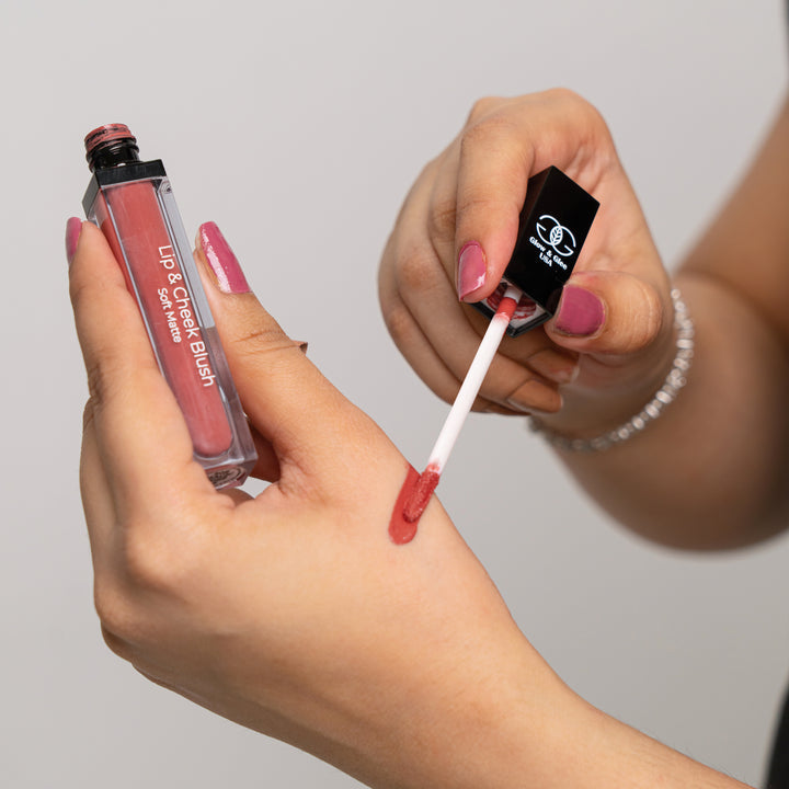 Glow & Glee Magic Kiss shade