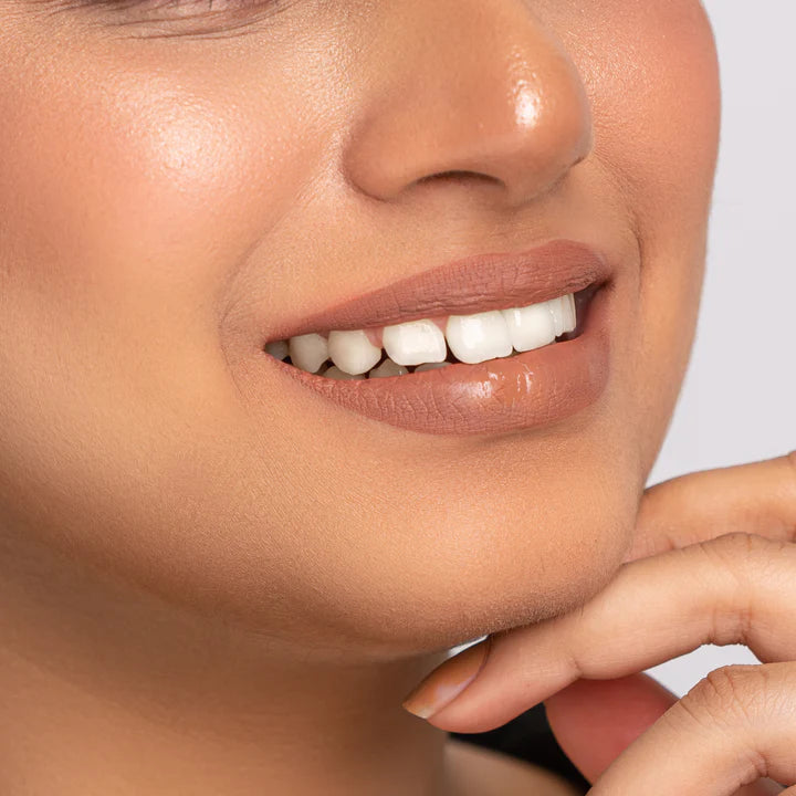 Glow & Glee Warm Kiss shade