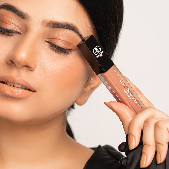 Glow & Glee Deep Kiss shade