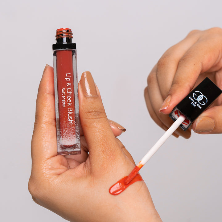 Glow & Glee Welcome Kiss shade